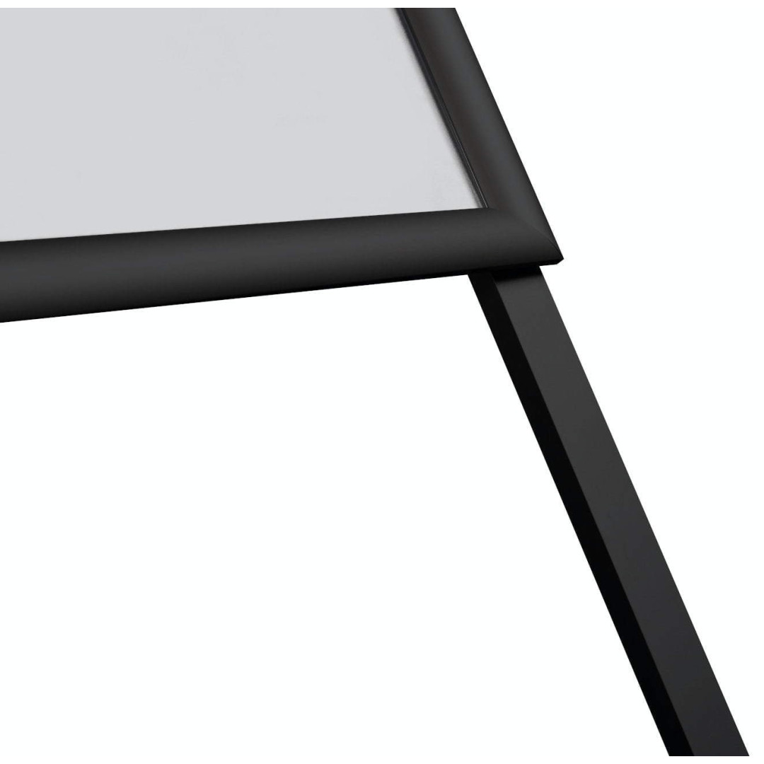Reklaminis stendas juodas A2 (420*594 mm)